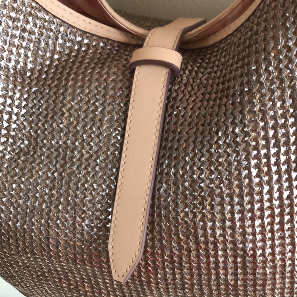 EUC Stella & dot tote shiny metallic gold with tan trim cross hatch vegan bag - Picture 2 of 8